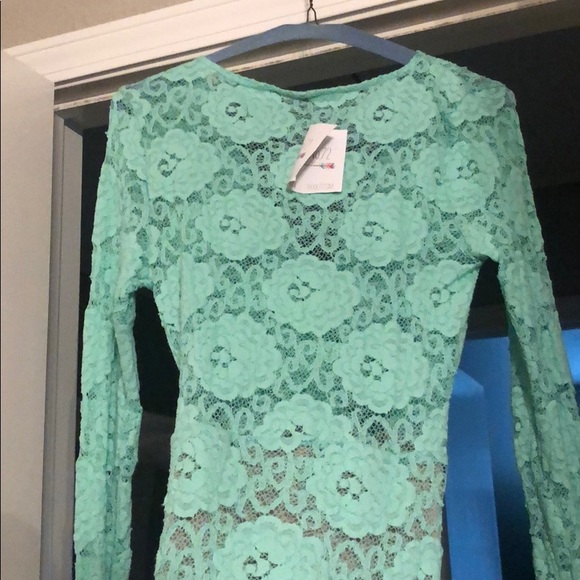 Tight body on dress from Spool72 - Picture 2 of 2